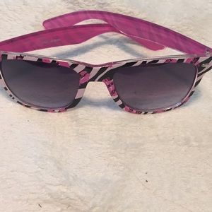 Pink lips and zebra print sunglasses